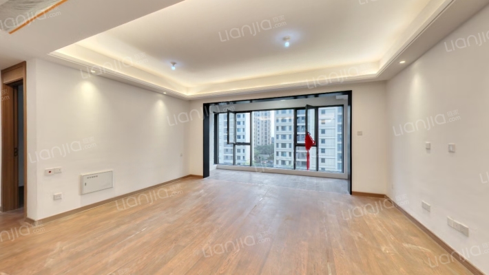 保利融信·云上流光二手房实景图