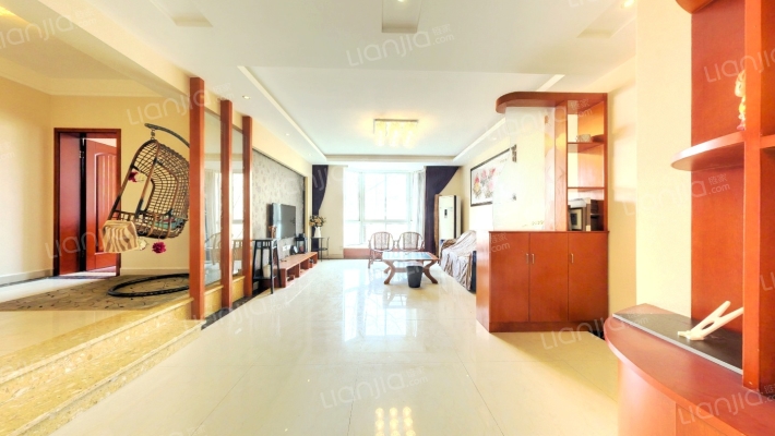 鼎虹嘉苑三期二手房实景图