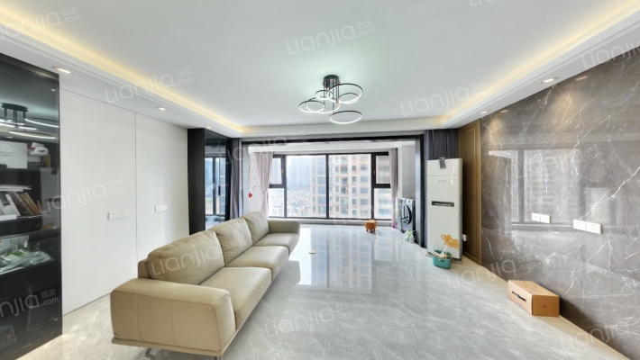 云樾东方二手房实景图