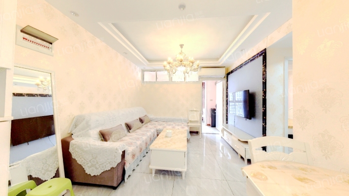 万达广场银邸二手房实景图