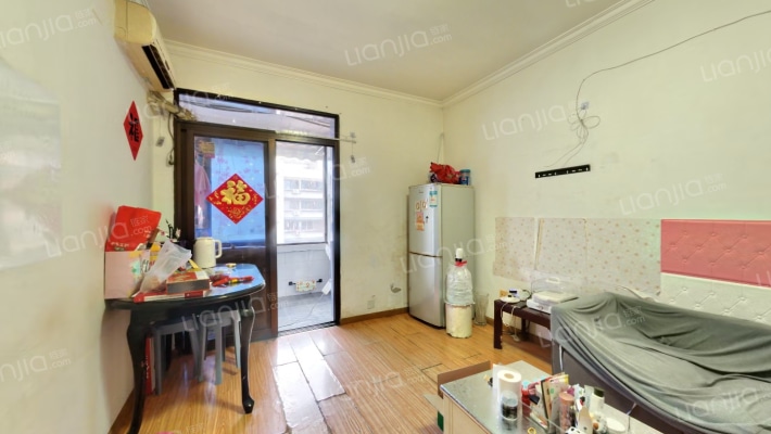 镋钯街74号院二手房实景图