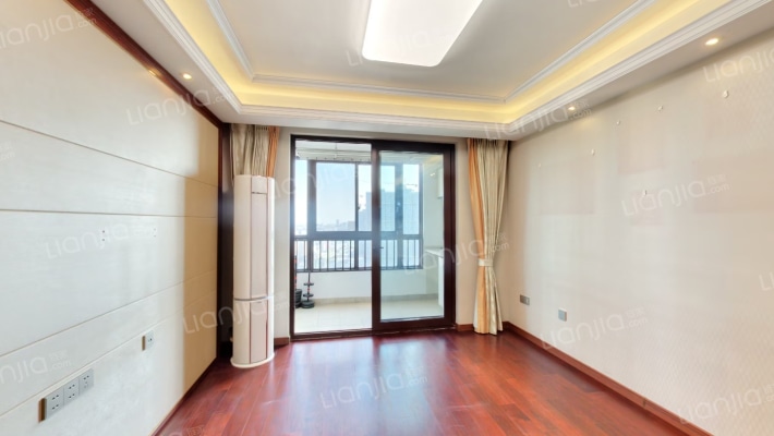 万科翡翠公园二手房实景图