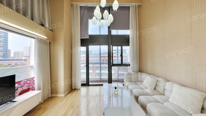 世嘉君座二手房实景图