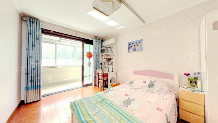 天山路二手房实景图