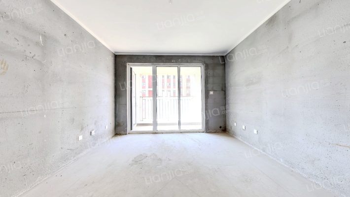 万恒四季花城二手房实景图