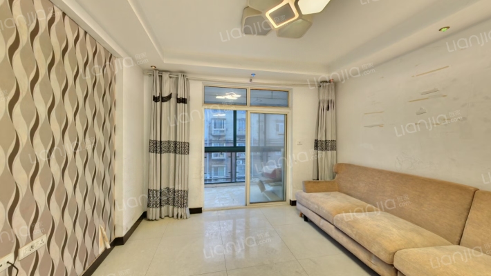 龙城花园二手房实景图