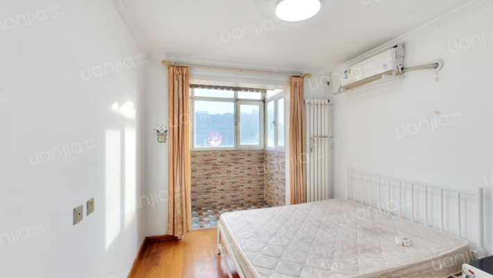 宝隆温泉公寓二手房实景图