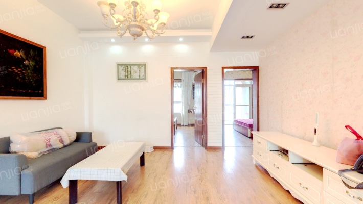 东鸿小区二手房实景图