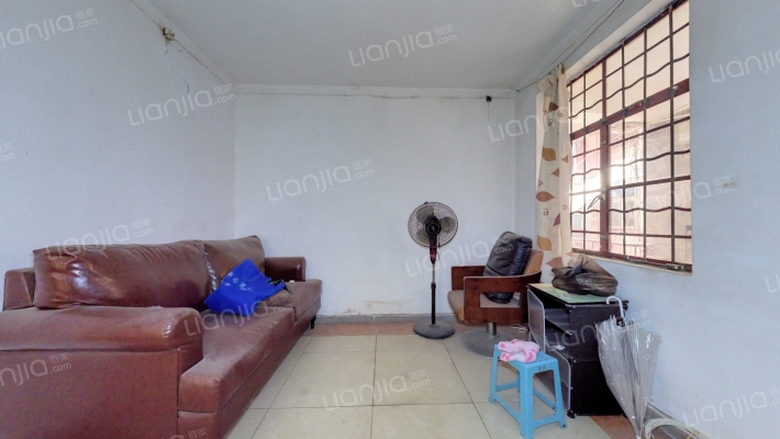 新中小区西院二手房实景图