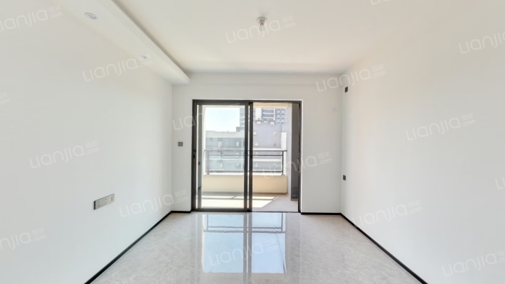 越秀建发珺樾二手房实景图