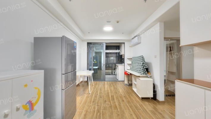 宝德云谷大厦二手房实景图