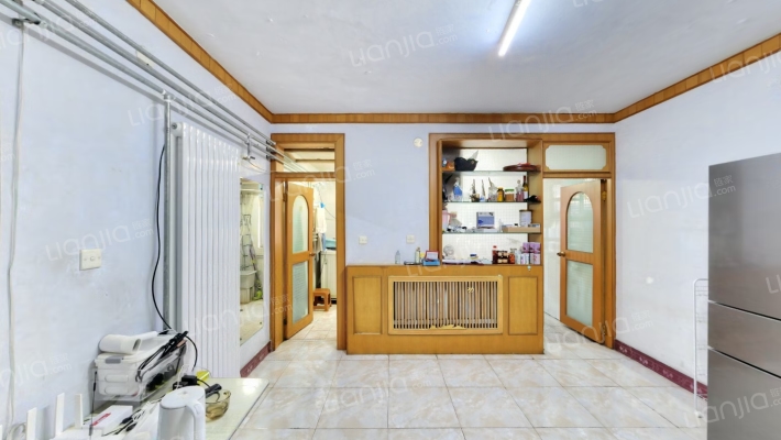 南阳路227号家属院二手房实景图