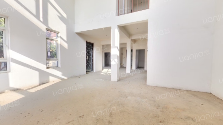 绿地城北岛红郡二手房实景图