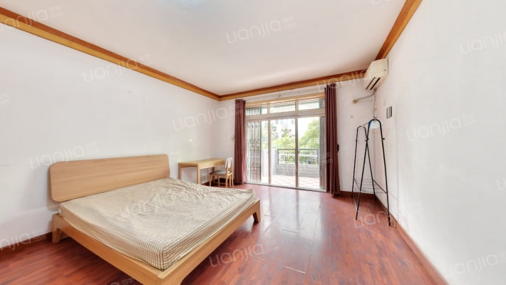 中央花园邻芳居二手房实景图