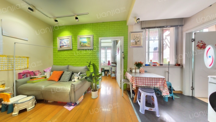 派克公寓二手房实景图