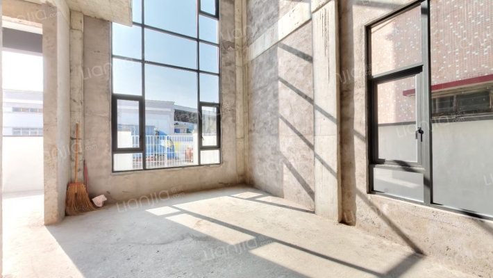 西堡南街二手房实景图