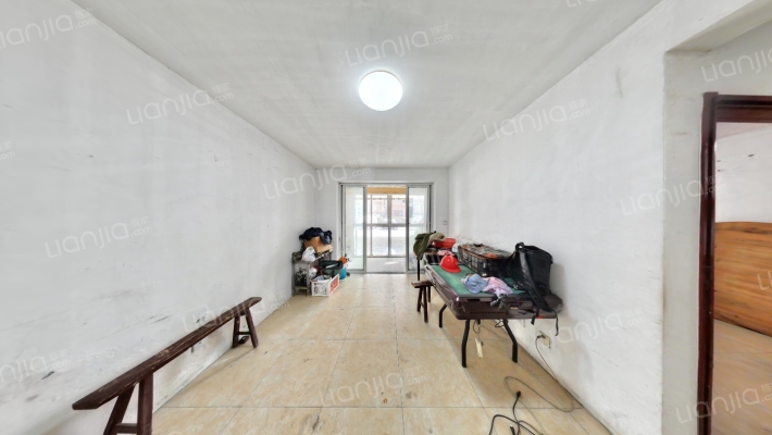 新区花园二手房实景图