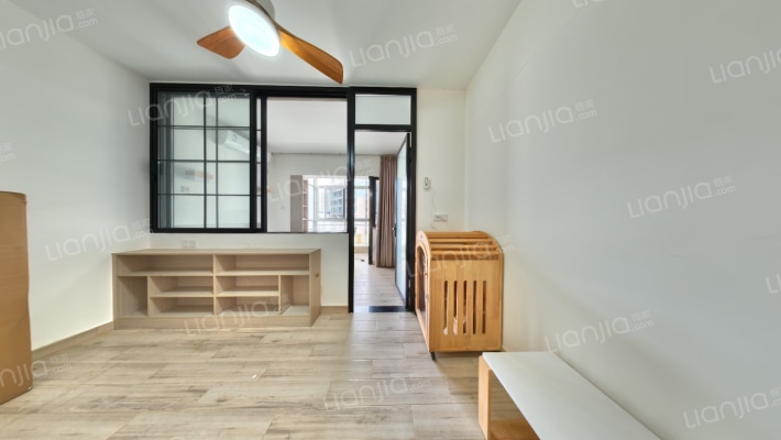 西海湾公寓二手房实景图