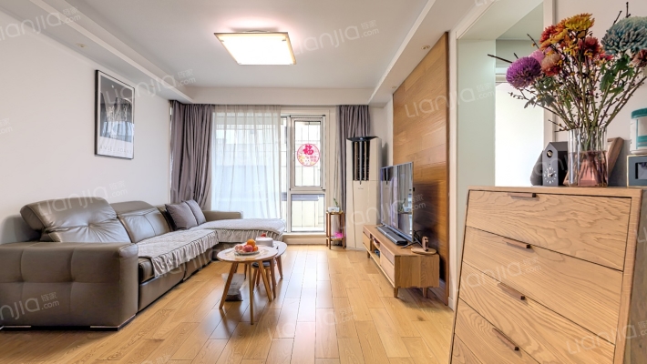 铂金名筑二手房实景图