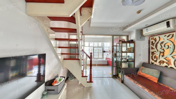 金色LOFT二手房实景图