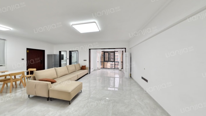 奥莱名邸二手房实景图