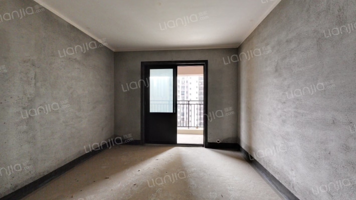 恒达盘龙湾梅苑二手房实景图