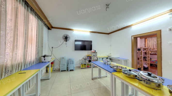 铁西教委小区二手房实景图