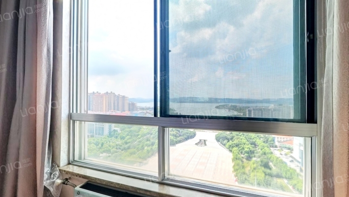 云峰公馆二手房实景图