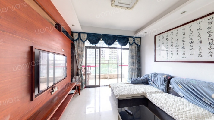 美力百富雅苑二手房实景图