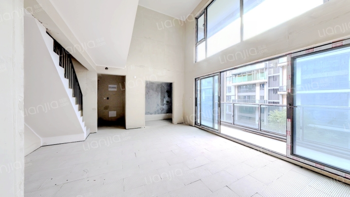 金科博翠宸章二手房实景图