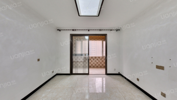 中铁滨河佳园二手房实景图