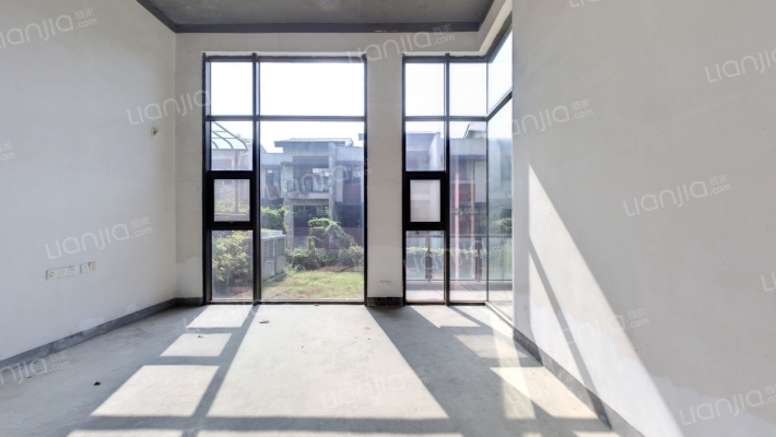 金湖翡翠山二手房实景图