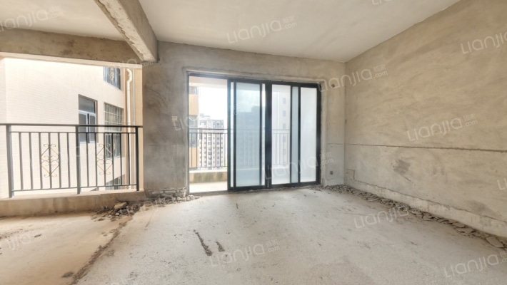 德洲中心城二手房实景图