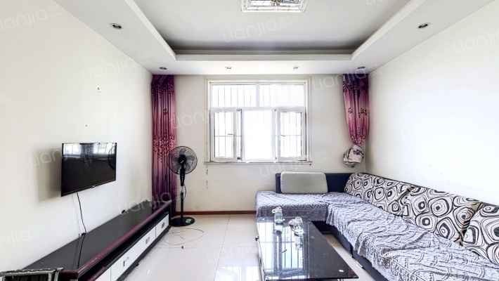 华阳路联合7号院南 北通透两居本满二年-客厅