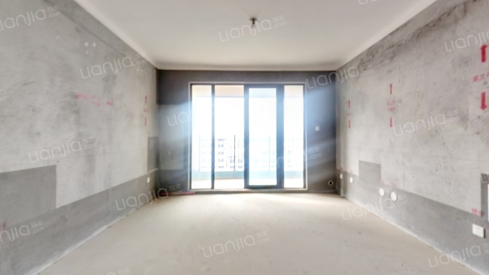 天龙郡帝湖二手房实景图