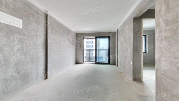 钢旅蓝郡二手房实景图