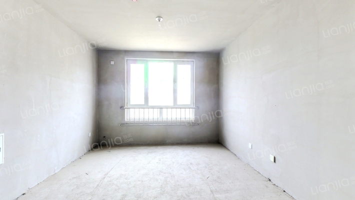 好楼层 无遮挡 西南向 三居室-客厅