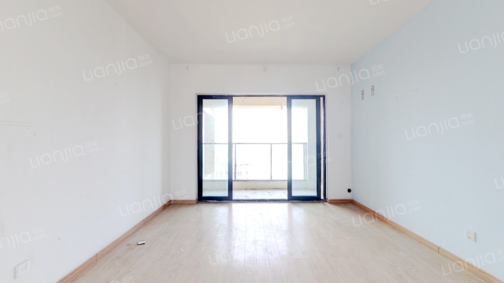 尹山湖景花园四期二手房实景图