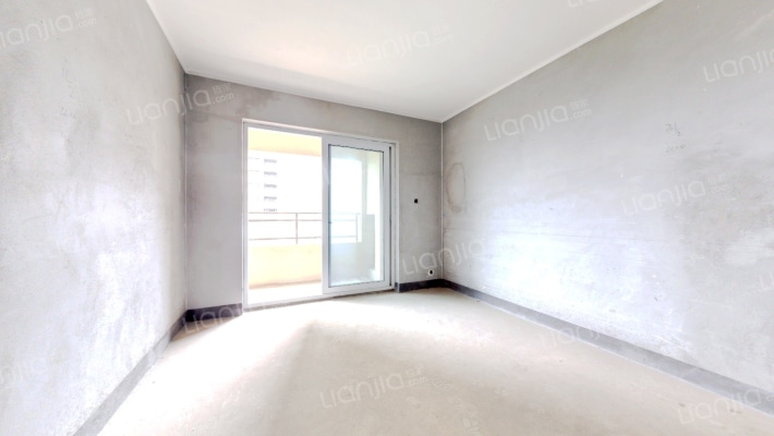 钰龙旭辉半岛二手房实景图