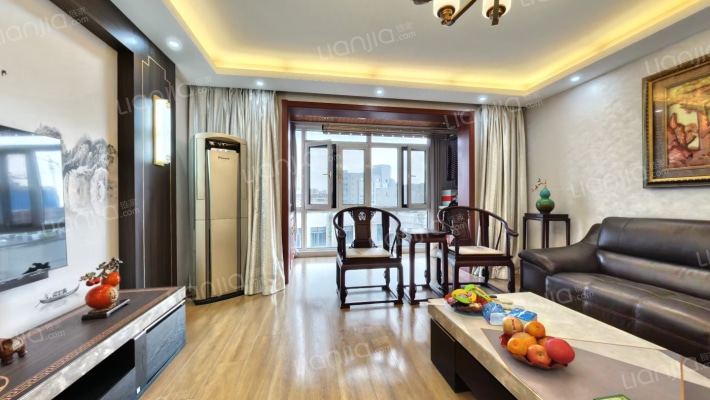 金盛田铂宫二手房实景图