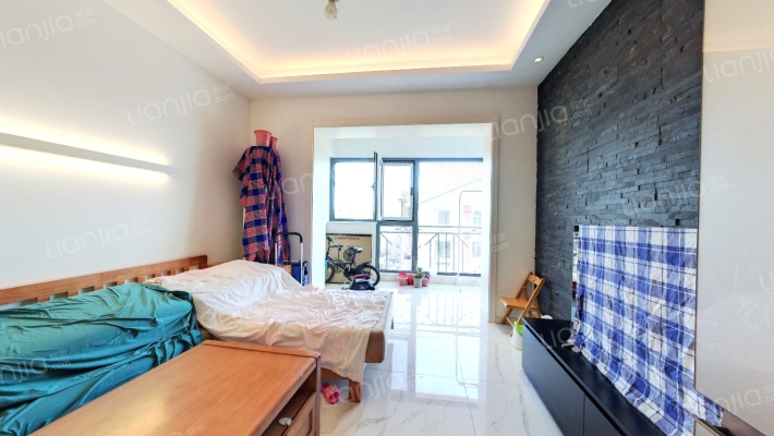 世界名园南区二手房实景图