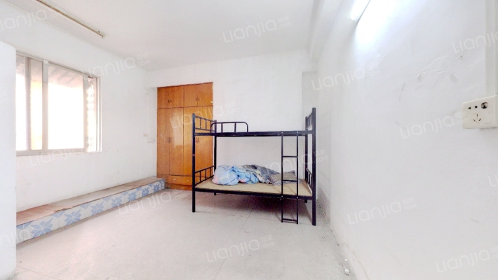 莺岗小区二手房实景图