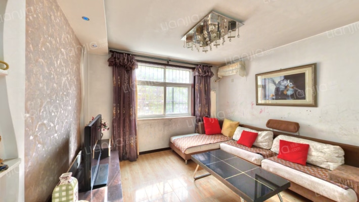 采四小区二手房实景图