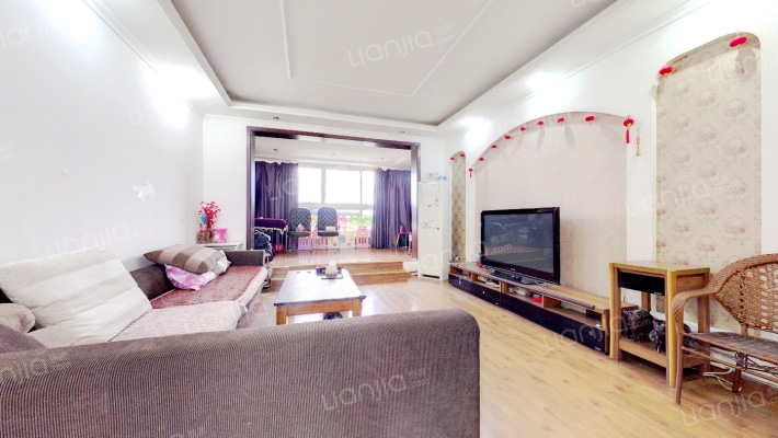 那城二手房实景图