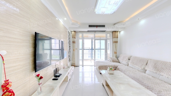 金碧湖畔二手房实景图