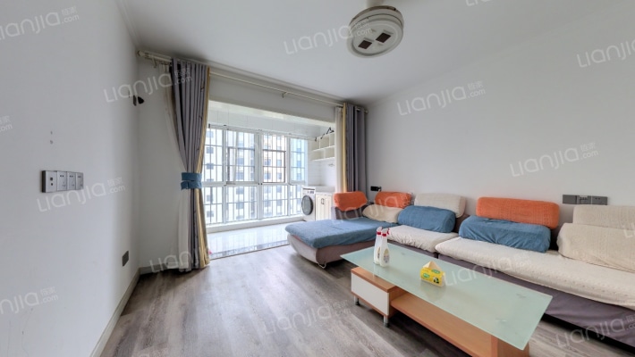 南馨豪庭二手房实景图