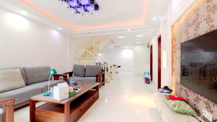 西贵堂二手房实景图