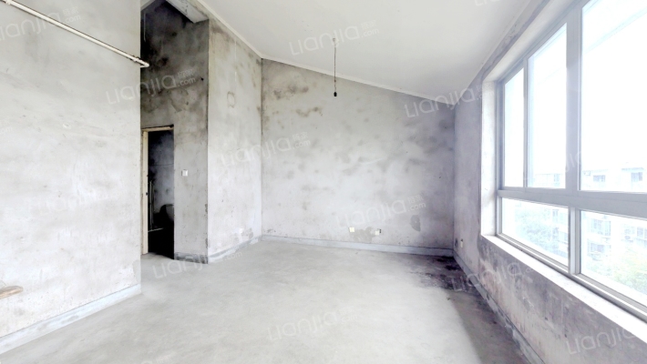 云锦新苑二手房实景图