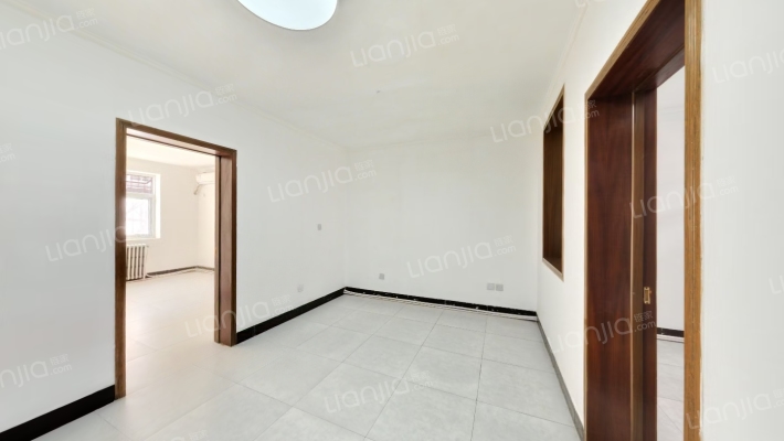 展览路31号院二手房实景图