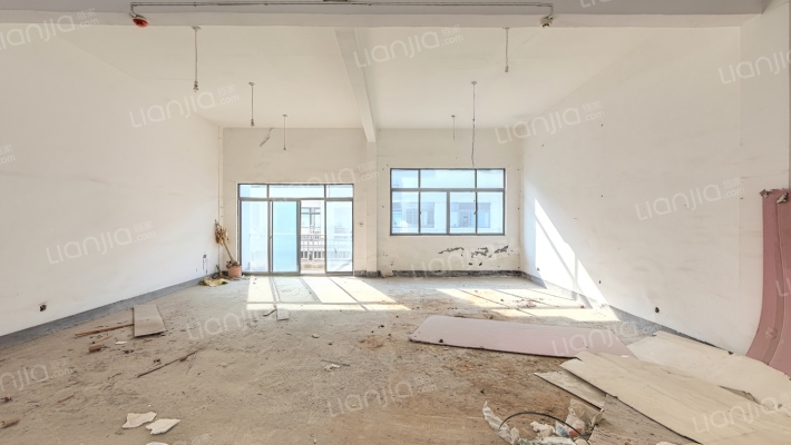 农副产品市场二手房实景图